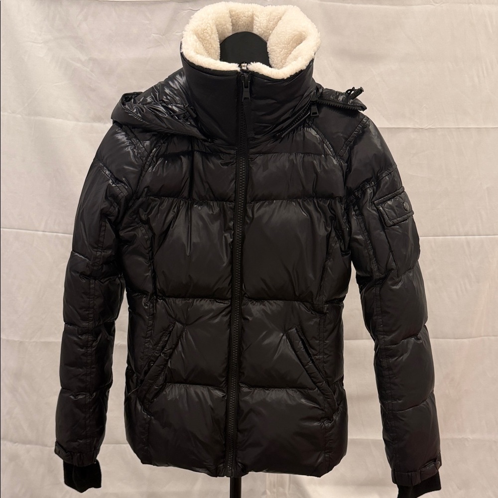 Aqua Black Puffer Jacket with Cream Lining